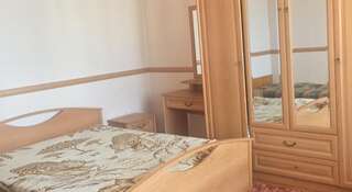 Гостиница Guest House Visit Кисловодск Семейный номер с ванной комнатой-1